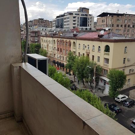 Apartment-14 In The Center Of Yerevan Ngoại thất bức ảnh